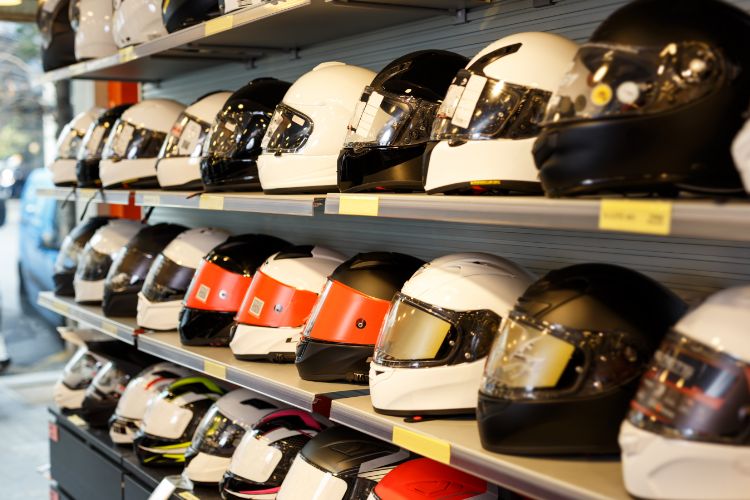 Motorcycle Helmet Buying Guide