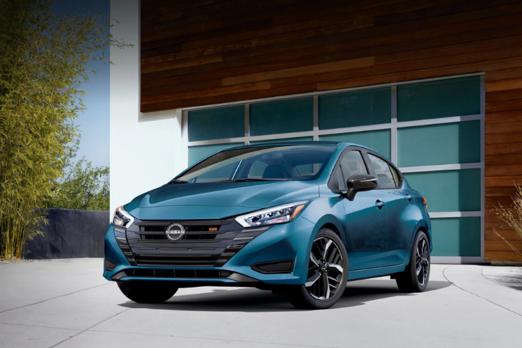 2025 Nissan Versa