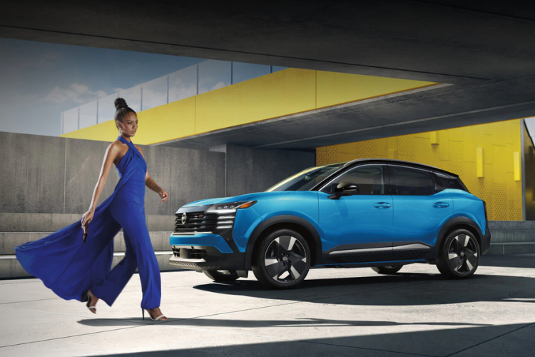 Nissan Kicks 2025 Blue SUV Showcase