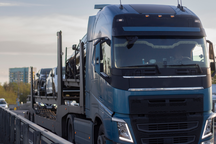 Auto Transport Truck on Scheduled Delivery